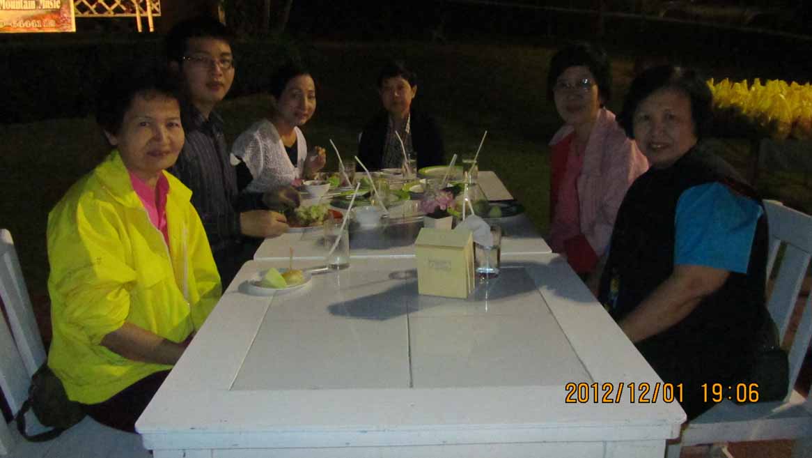 Night_party 14.jpg 66.2K